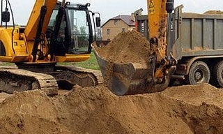 Выкопать яму экскаватором в Людиново от 926 руб. - 2Землекопа-Люд