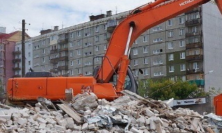 Вывоз строительного мусора с участка в Людиново недорого от 1544 руб. | 2Землекопа-Люд