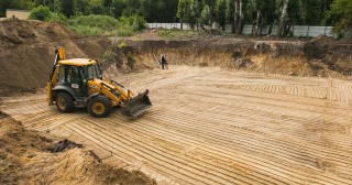 Разработка котлована Людиново, цена от 309 руб./м3.